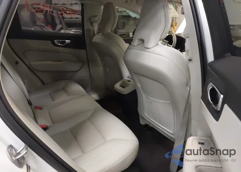 2025 Volvo Xc60 B5 Plus из США, поврежденный, VIN YV4M12RCXS1032908